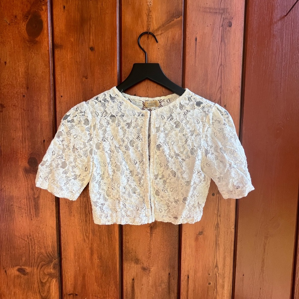 Piko 1988| Cropped Lace Cardigan